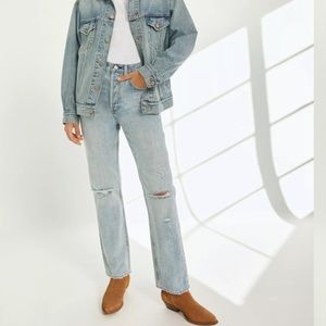 Aritzia Denim Forum Jonie Jeans Distressed / Ripped (RUNS BIG)!